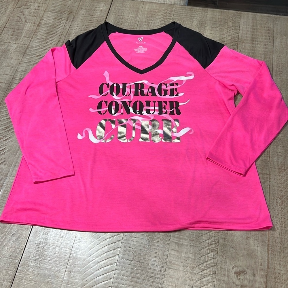 LIVI Long-Sleeve  V-Neck Graphic Tee Breast Cancer Awareness. Size 18-20